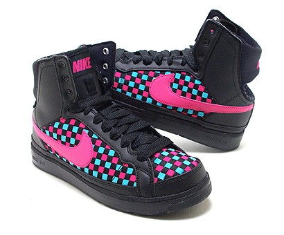 nike air troupe mid