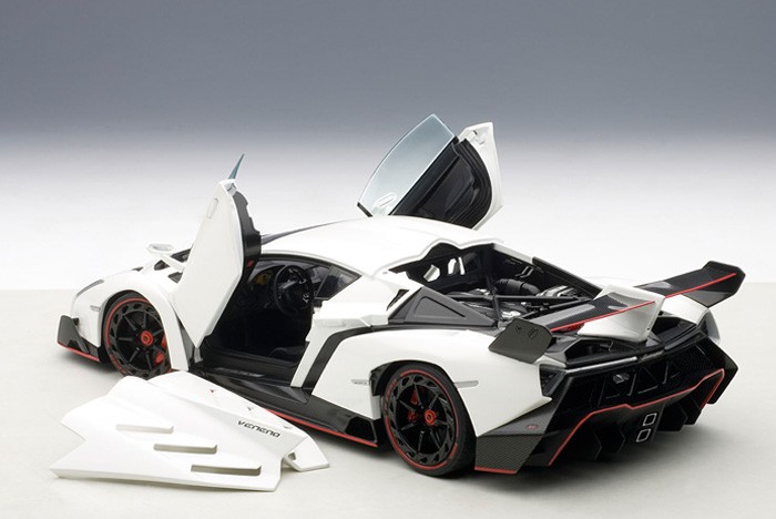 ランボルギーニ,ヴェネーノ,veneno,ベネーノ,1/18,スケール,ダイキャスト