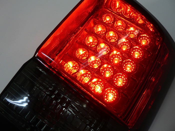 LEDテールランプ 赤/スモーク ステップワゴン RF12 ユニカー工業 最安値: 花岡カウルのブログ