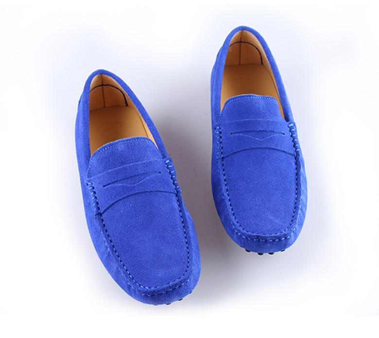 スエードローファー