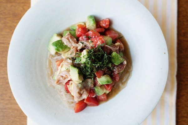 生こんにゃく麺のヘルシーレシピ、冷製こんにゃく麺。