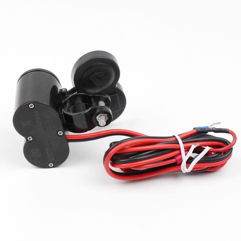 送料無料 お買い得 オートバイ用 USB充電器 バイクシガーソケット