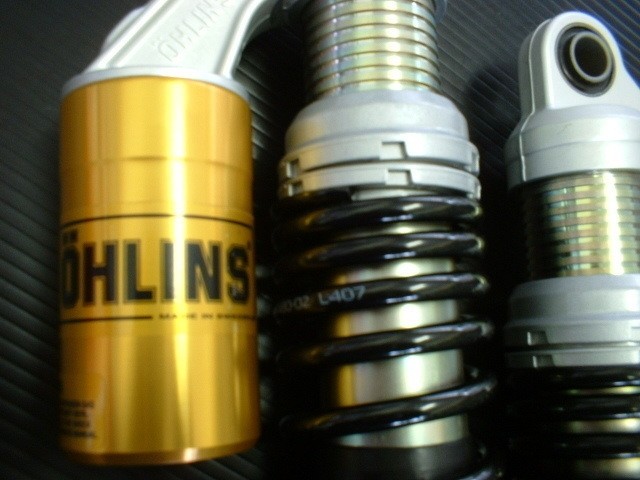 OHLINS（オーリンズ） オーリンズ正規品 在庫ありKA140 ゼファー1100