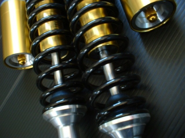 オーリンズタイプサスペンション　ゼファー　ZRX400 XJR400 CB400 OHLINS オーリンズタイプ ゼファー400/χ リヤサスペンション