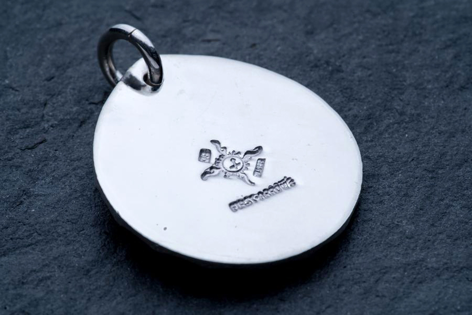 ファーストアローズ 楽天市場】ポイント2倍!!ファーストアローズ K18付き 放射彫り