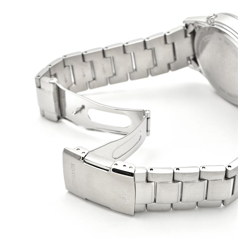 CASIO LINEAGE LCW-M170D-2AJF　使用回数少ない CASIO LINEAGE LCW-M170D-2AJF 使用回数少ない 時計