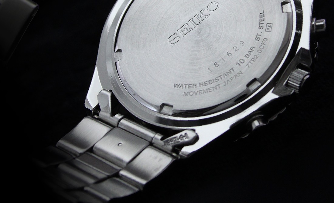 セイコー 先行限定販売モデル パイロット クロノグラフ グリーン 100m防水 SZER033 メンズ