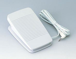 ブラザーミシン 軽量コンピュータミシン フットコントローラー付