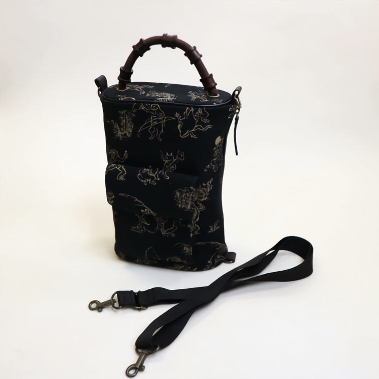 鳥獣戯画 帆布 ショルダー ロウ引手 バッグ 和柄 Mensbag001 泉乃京袋 通販 Yahoo ショッピング