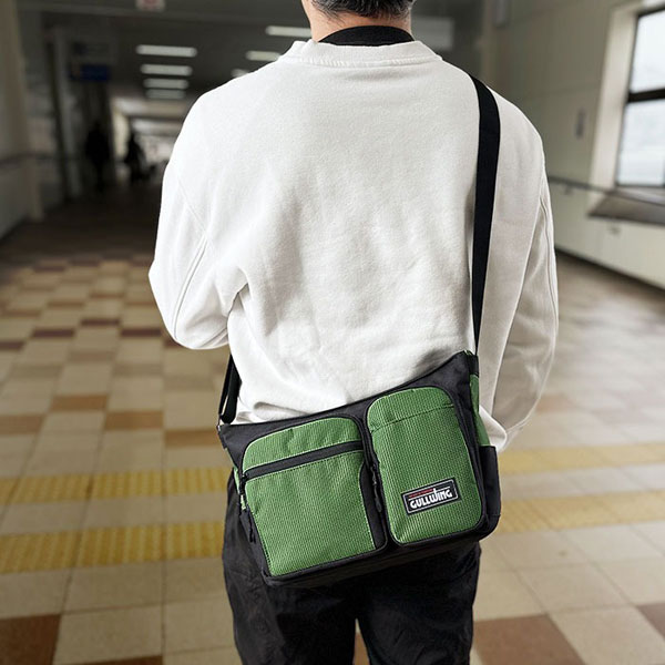 ガルウィング  ショルダーバッグ・メッセンジャーバッグ メンズ ブラック カーキグリーン ネイビー 自立型 大容量 軽量 多収納 33782-1 33782-2 33782-3 |  | 01