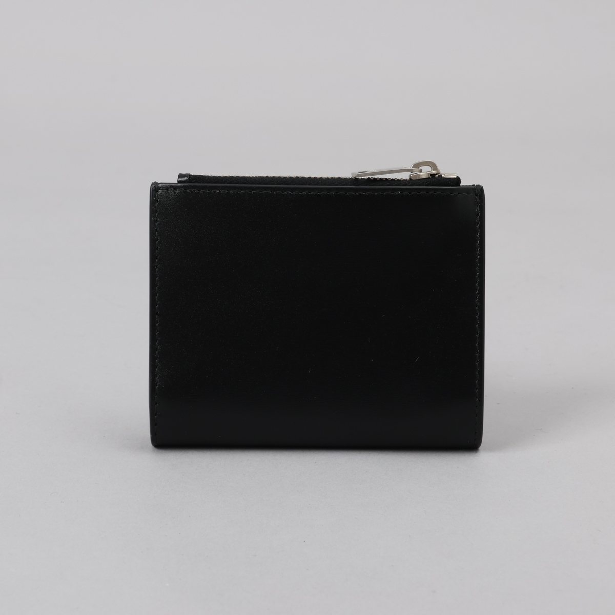 SAINT LAURENT 二つ折り財布 黒 美品 正規品 SAINT LAURENT サンローラン 2つ折財布 ブラック 財布 ロゴ