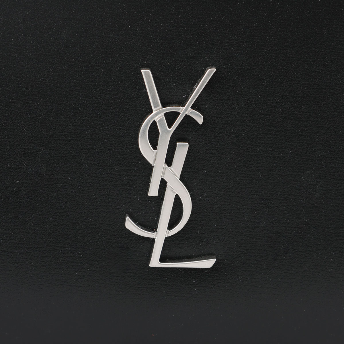YSL 黒 レザー 二つ折り財布 SAINT LAURENT サンローラン 2つ折財布 ブラック 財布 ロゴ