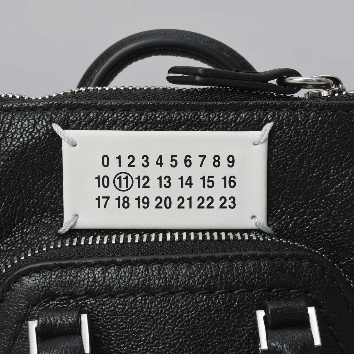 ☆Maison Margiela_レザーマイクロバッグ BLACK色☆正規品☆ MM6 エムエムシックス メゾンマルジェラ JAPANESE ジャパニーズ