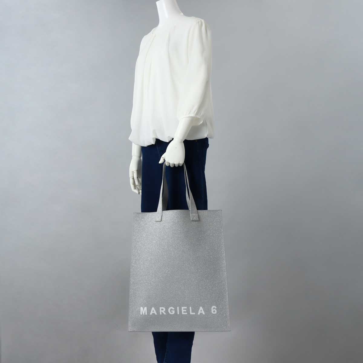 エムエムシックス MM6 MAISON MARGIELA トートバッグ シルバー SB5WC0006 P5230 T9002 エムエム6 ミラノ :  1031030006090 : 1stSTREET - 通販 - Yahoo!ショッピング