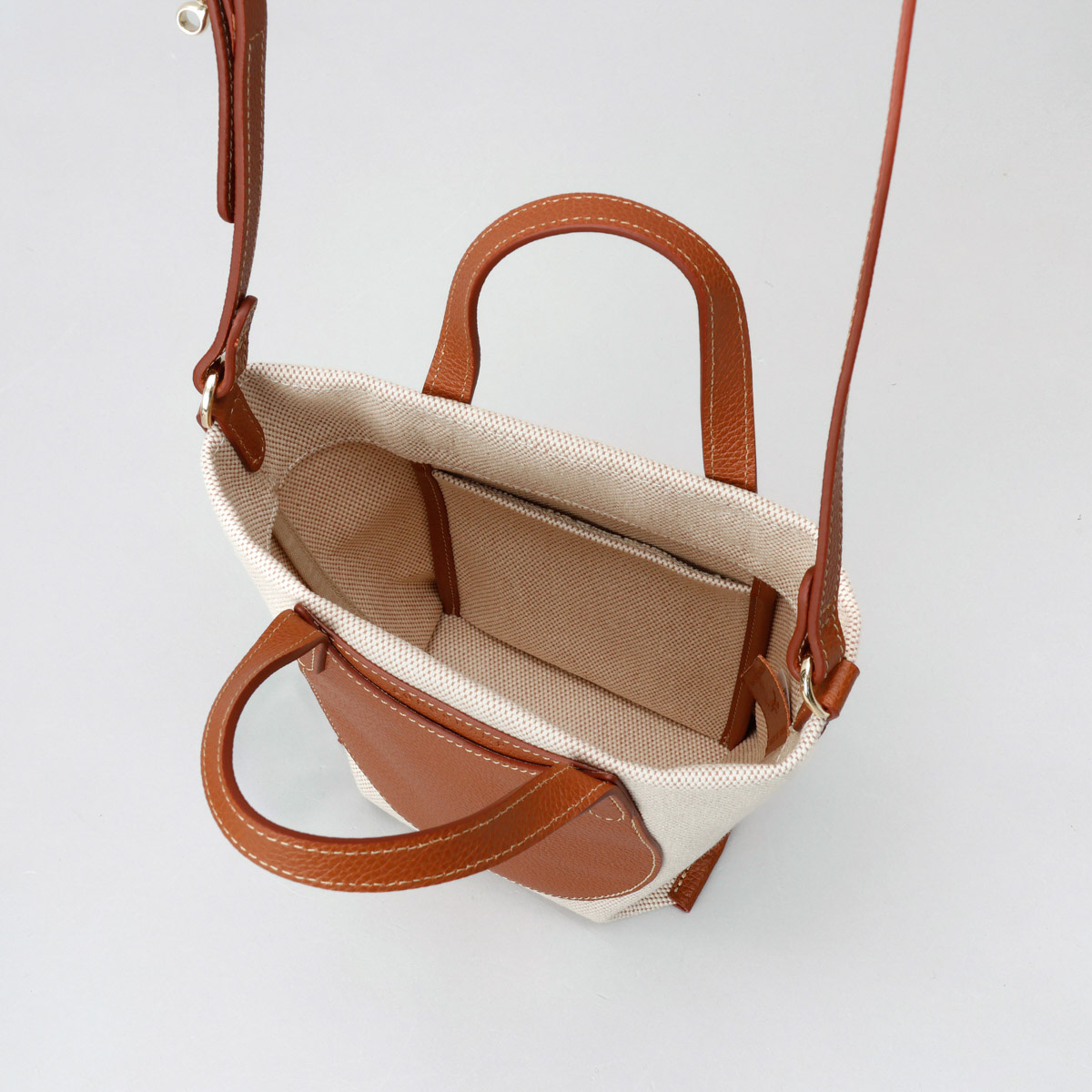 新品 ロンシャン LONGCHAMP ショルダーバッグ キャヴァルケイド パンプキン LONGCHAMP（ロンシャン） 並行輸入 ショルダーバッグ キャヴァルケイド