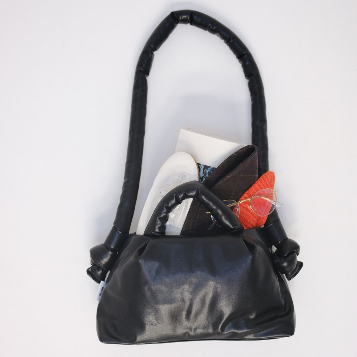 関税送料込【 Olend 】ミニオナ ヴィ―ガンレザー 軽量バック MiniOna Vegan Leather – Ölend