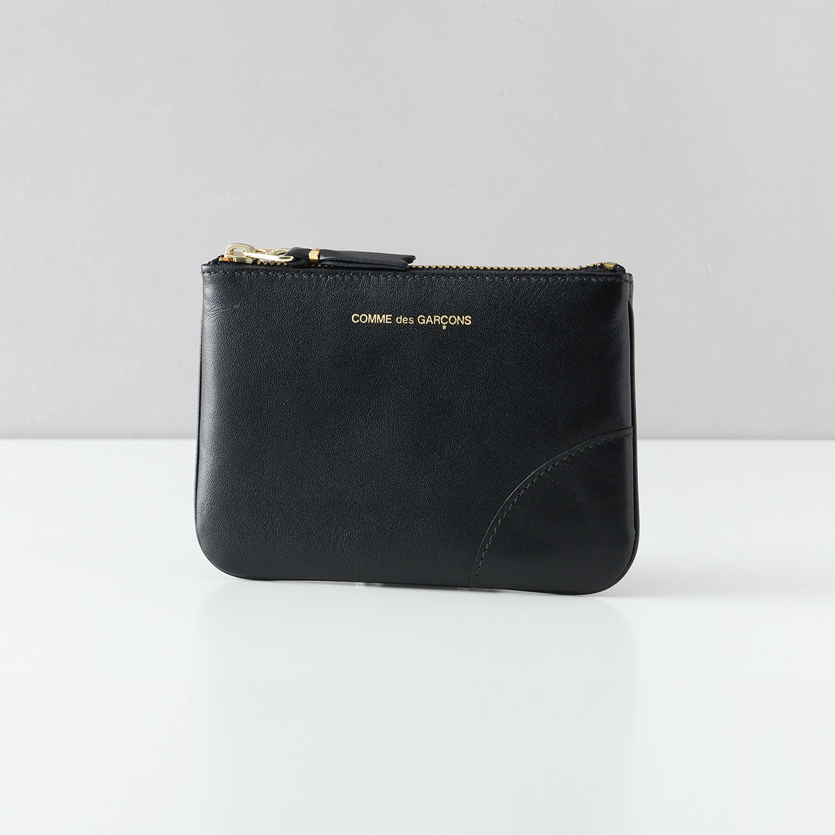COMME des GARÇONS ブラック ケース　SA8100 COMME des GARCONS（コムデギャルソン） 並行輸入 小銭入れ レディース