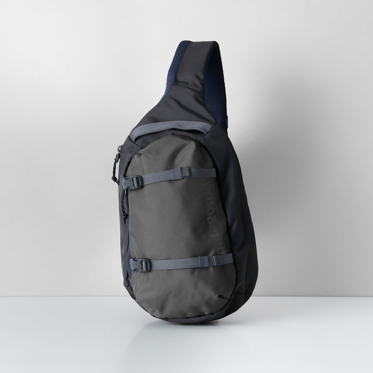 ★同梱で500円★少し小ぶりな男前チャーム★ドリームキャッチャーつき★ patagonia（パタゴニア） 並行輸入 ボディバッグ バッグ ショルダー な