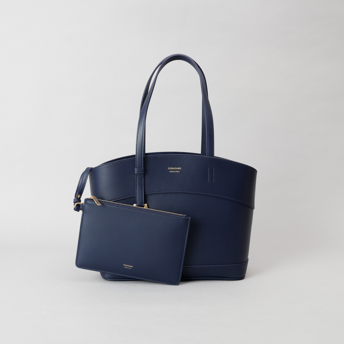 FERRAGAMO★チャーミング トートバッグ 21 6797 NERO 0770619 FERRAGAMO☆チャーミング トートバッグ 21 6797 NERO 0770619