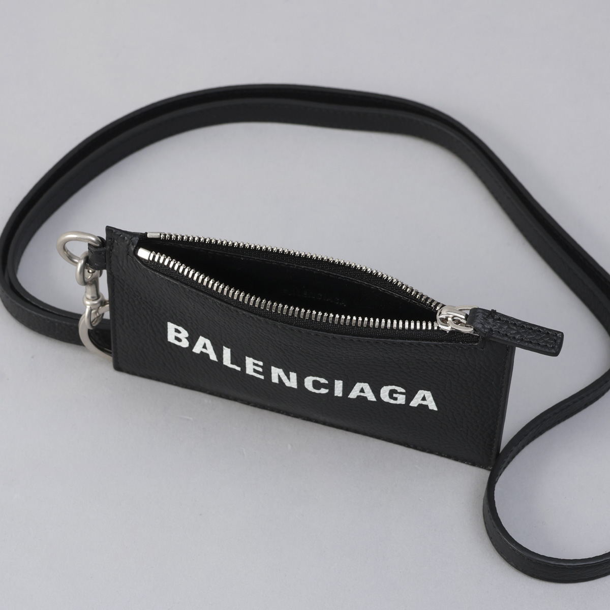 【BALENCIAGA】ウィメンズ's Cash Heart ミラーケース in black BALENCIAGA Heart Key Ring Bag Charm Mirror Logo Black