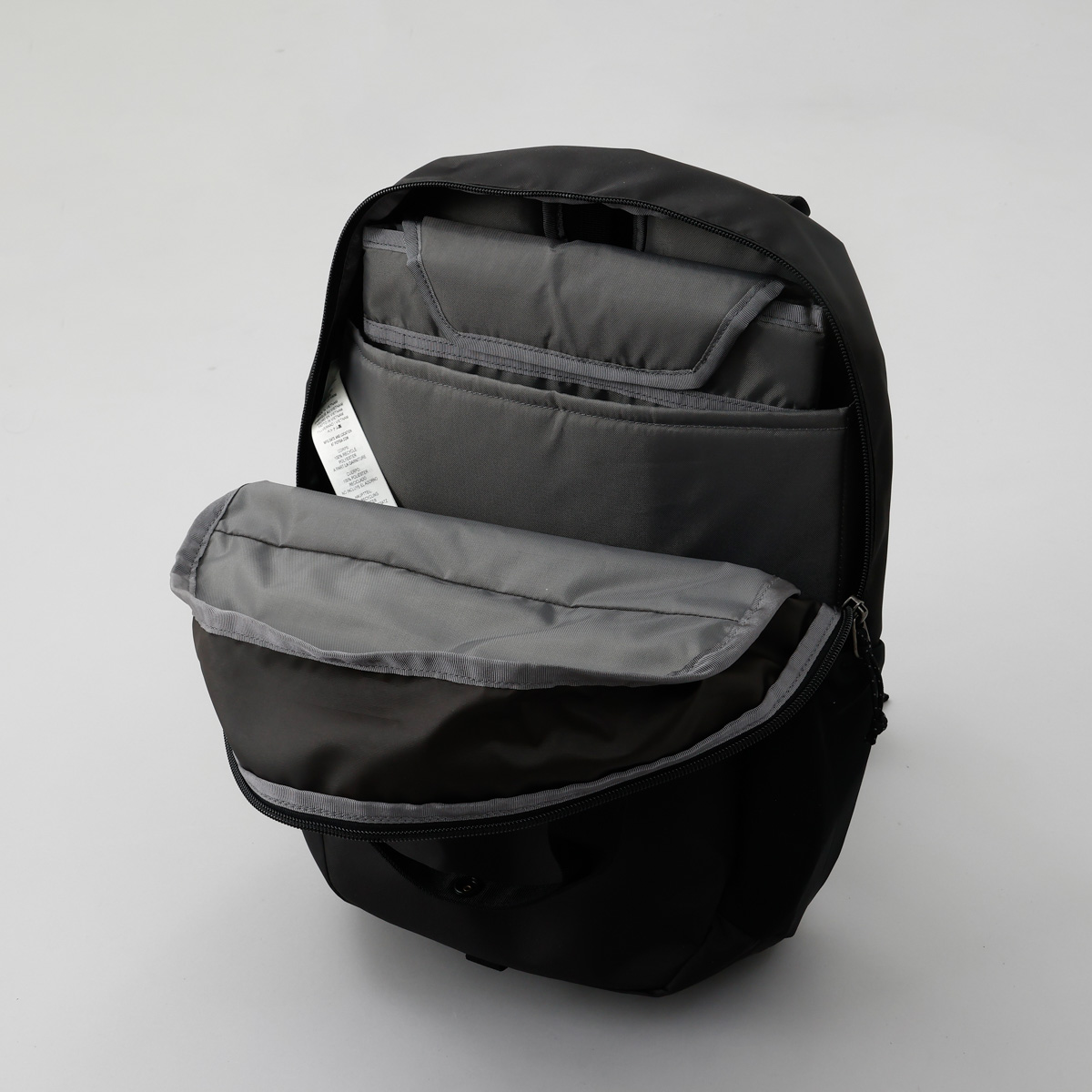 新品未使用★PATAGONIA 48125 アトムトートバック 20L　リュック patagonia 新品 パタゴニア Patagonia Atom Tote Pack アトム