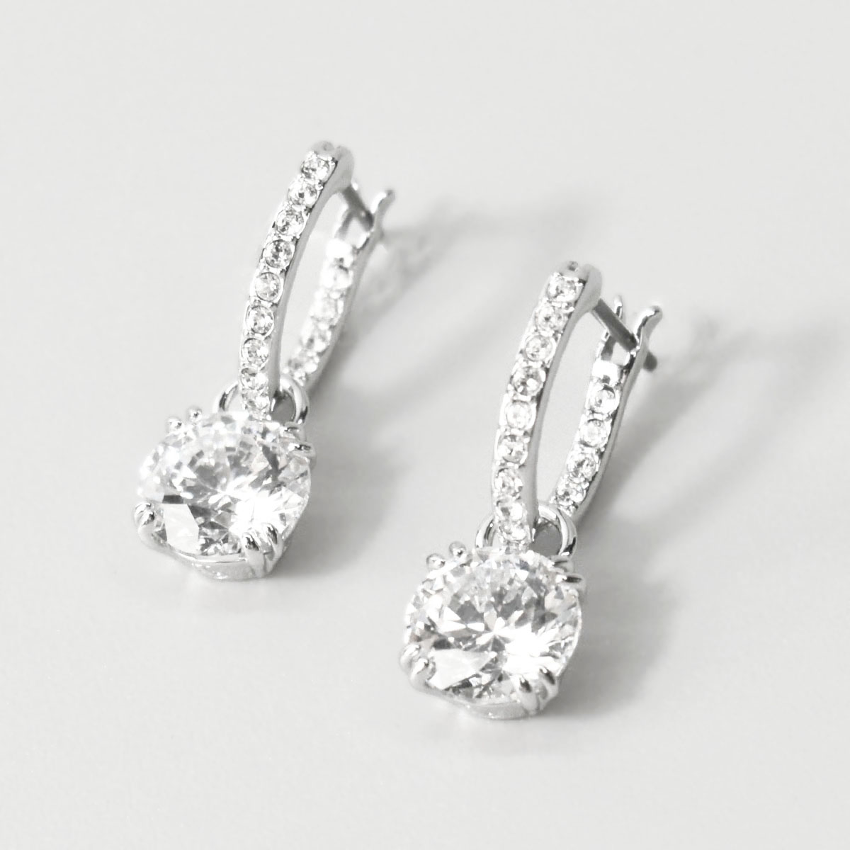 スワロフスキー SWAROVSKI ピアス CONSTELLA DROP EARRINGS ROUND CUT