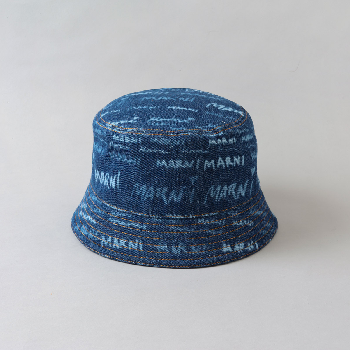 ☆MARNI☆ MEGA MARNI デニム バケットハット IRIS BLUE♪ デニムに愛らしい捻りを効かせて。マルニのバケットハット