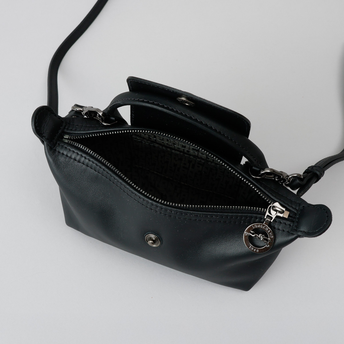 ロンシャン LONGCHAMP 斜め掛けショルダー ハンドバッグ 新品　本物 ロンシャン LONGCHAMP バッグ ハンドバッグ ショルダーバッグ 斜めがけ