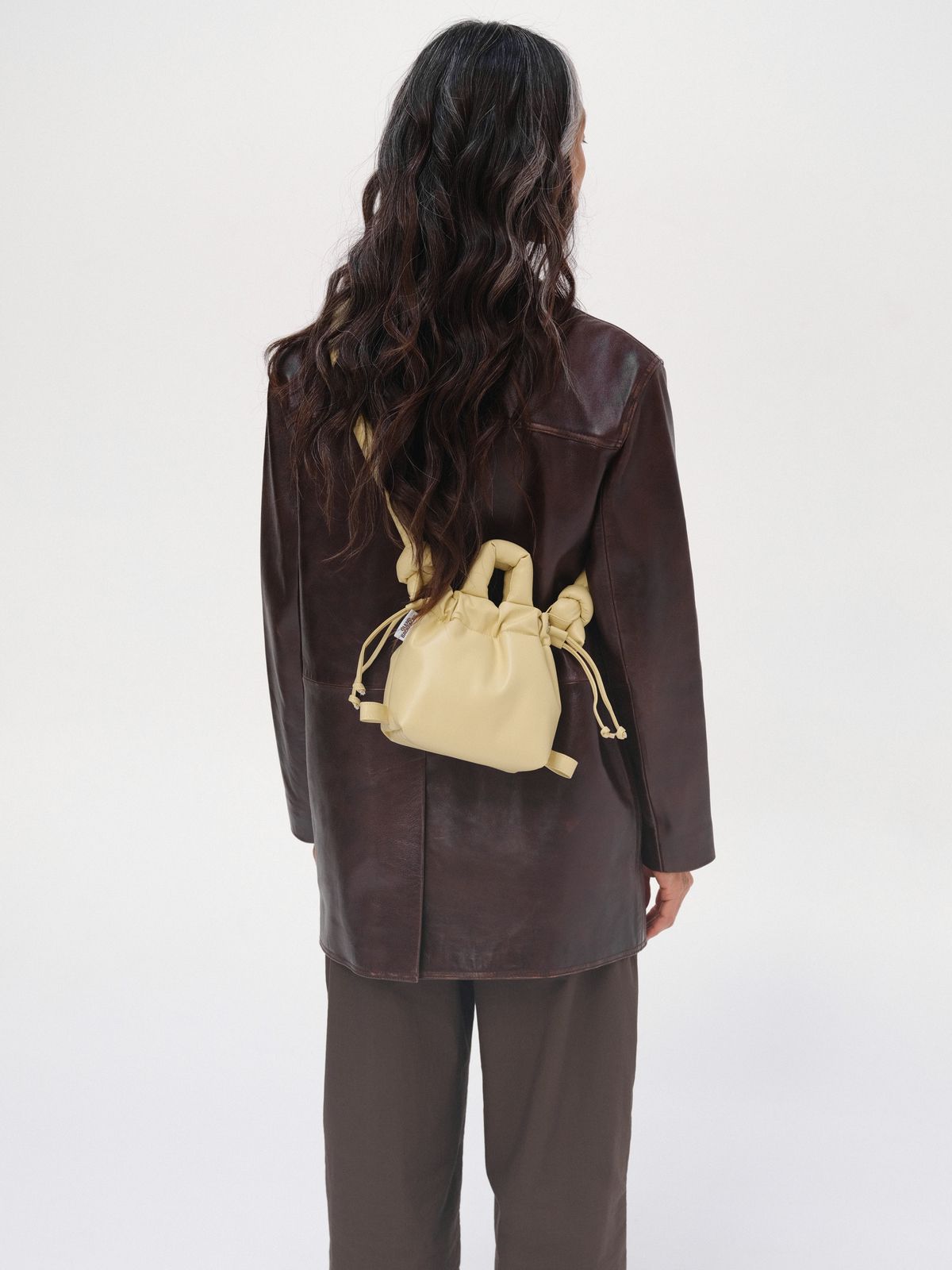 大人気！【Olend】Ona Vegan Leather ショルダーバッグ Ona Vegan Leather – Ölend