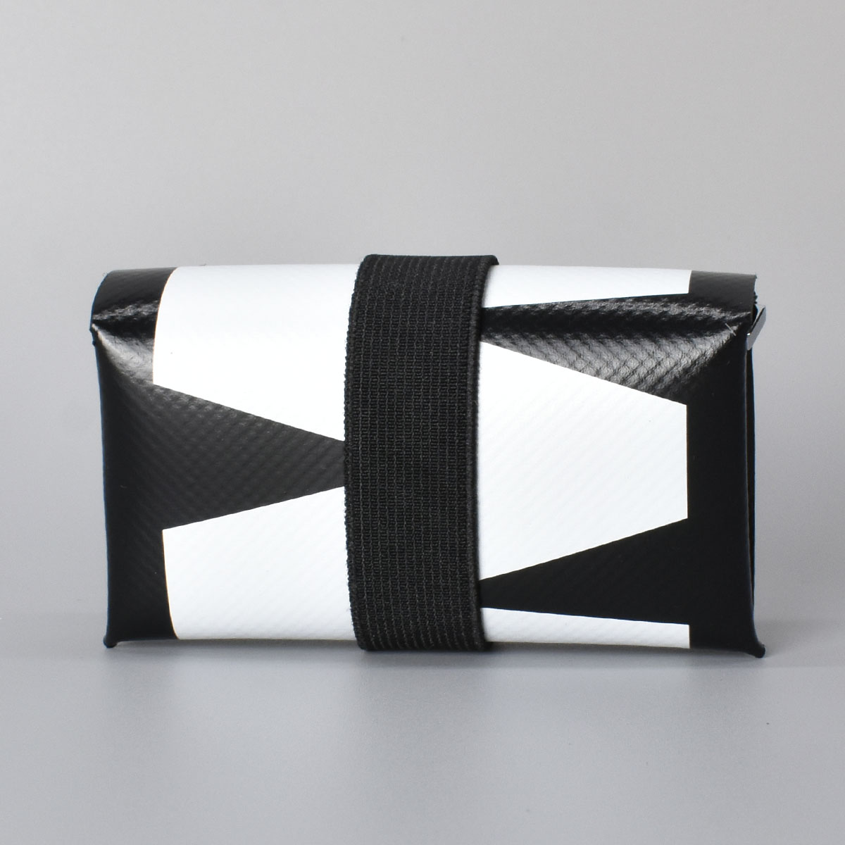 訳あり origami マルニMARNI マルニ TRUNK MARNI マルニ 2つ折財布