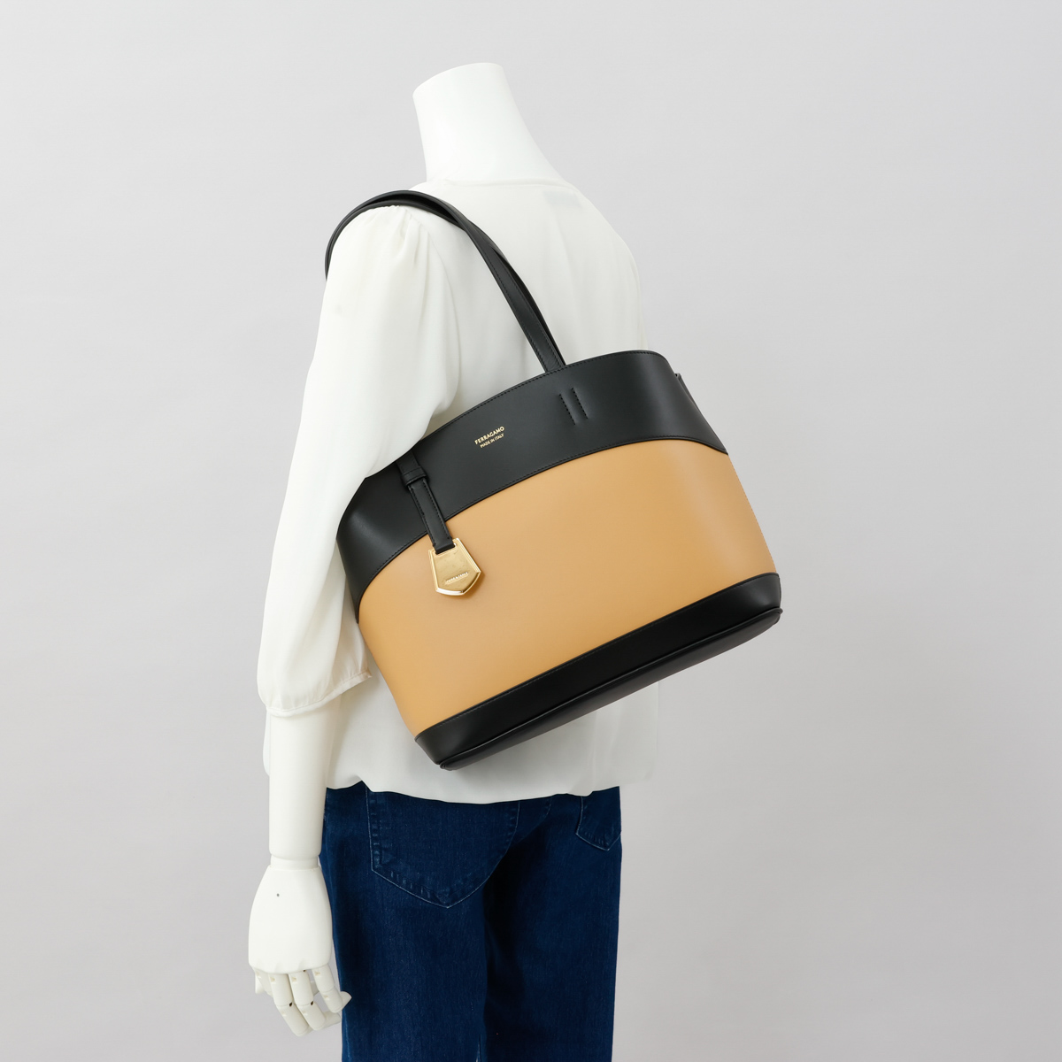 FERRAGAMO（フェラガモ） 並行輸入 トートバッグ バッグ ハンドバッグ