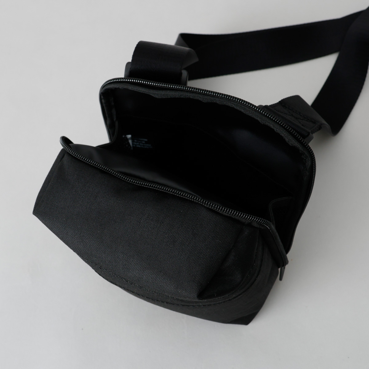 DIESEL ショルダーバッグ メンズ クロスボディ X09865 P6336 楽天市場】DIESEL ディーゼル ショルダーバッグ Shoulder Bag