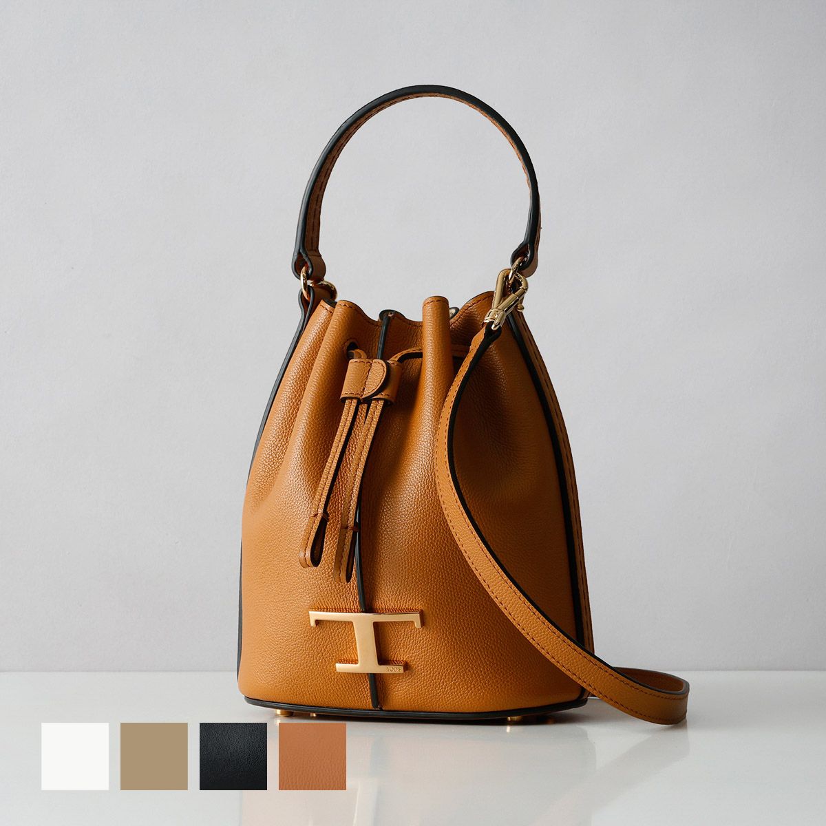 TOD'S ロゴチャーム 巾着バケットバッグ Tod's ロゴチャーム バケットバッグ | ブラック | FARFETCH JP