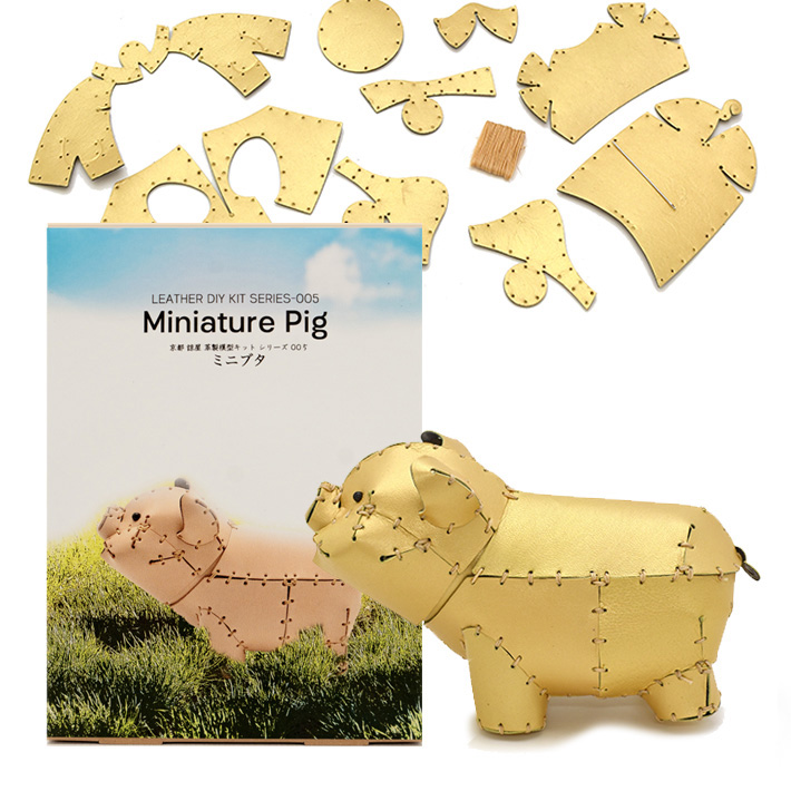 本革 レザークラフト 革で作る こぶた 子豚 初心者 キット 工作 糸 道具付き ハンドメイド 趣味 革小物 革雑貨 革細工 革模型 送料無料 No.808629 |  | 04