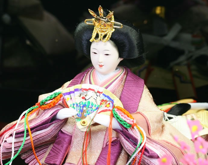時を止めて 大きく美しい 親王飾り ひな祭り 日本の伝統的な工芸品 