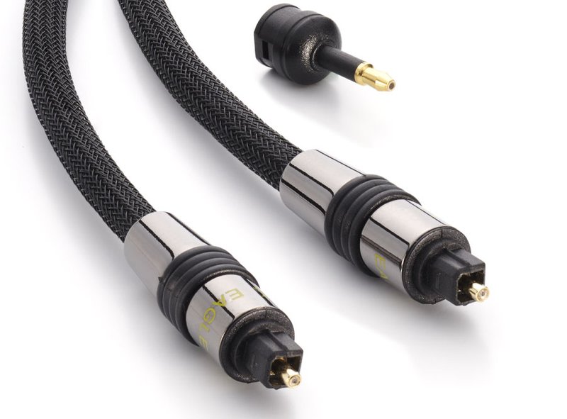 イーグルケーブル　光デジタルTOSLINKケーブル　5.0メートル　Deluxe Optical Cable　 3.5mm光ミニジャック変換が付属します。　ドイツのケーブルメーカーです。