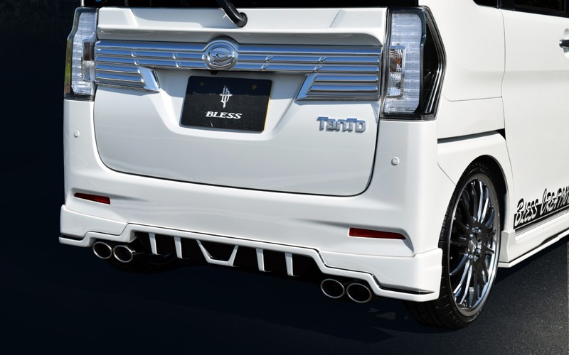 ダイハツ（DAIHATSU） 【ダイハツ タント カスタム】リアアンダー