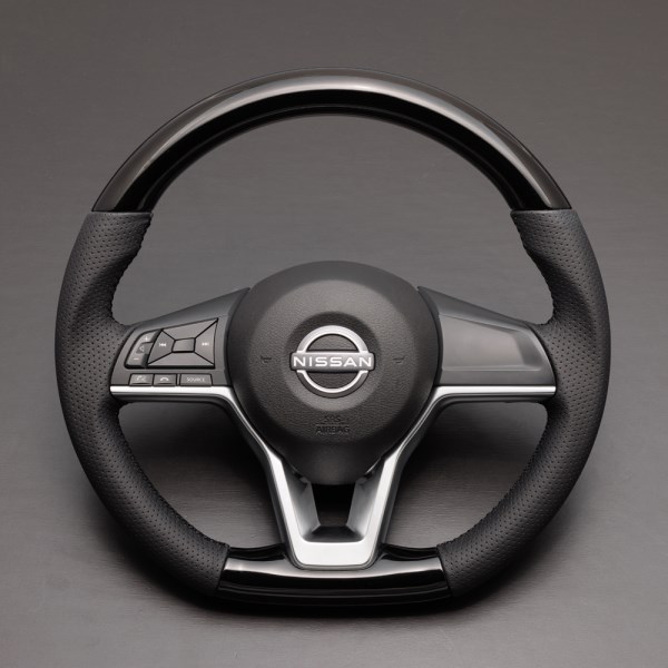 FEGGARI フェガーリ ハイグレード ウッド&レザーステアリング ピアノブラック（D Type ガングリップ）■キャラバン E26 ■品番：LS27PB |  | 02