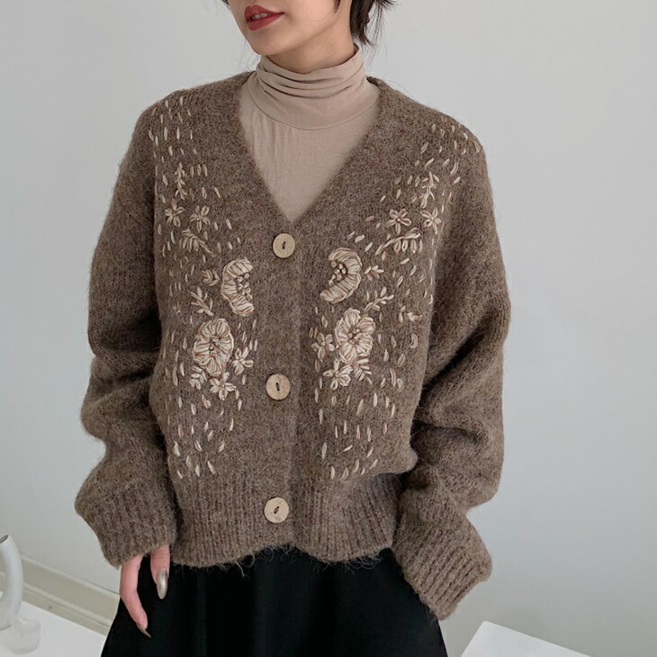 刺繍ニットカーディガン オーバーニットセーター 大きめカーディガン ざっくりニットカーディガン 大人ファッション 大人コーデ 大人カジュアル ママコーデ