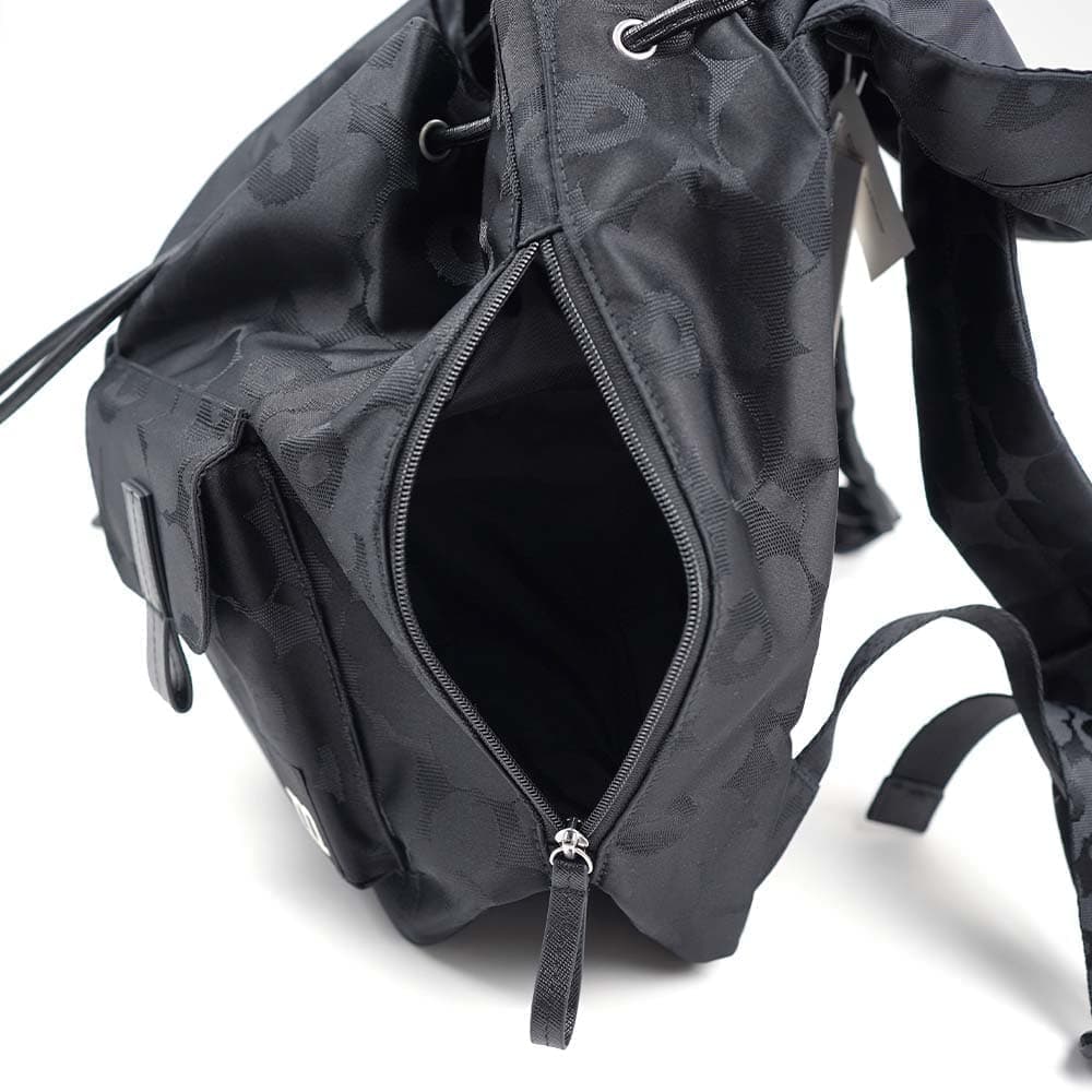 美品　マリメッコリュックサック マリメッコ Roadie Metro 39972 (登山用リュック・ザック) 価格