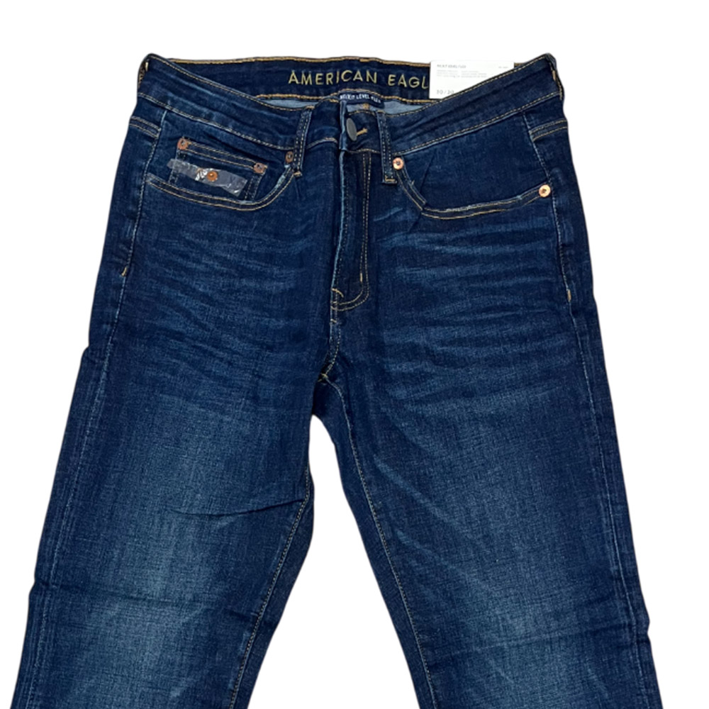 ⭐️ AMERICAN EAGLE　CODY（アメリカンイーグル　コディ18インチ）引越しの為、出品致します。 値下げ交渉可能。お気軽にお申し付け下さい。買い手が見つからない場合には今月末に削除致します。 ⭐️ 訳あり OUTLET アメリカンイーグルAmericanEagle ストレートジーンズ
