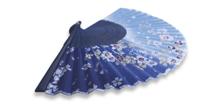 流れ桜 青