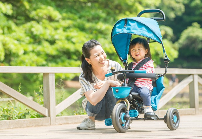 三輪車 2歳 3歳 1歳半 折りたたみ 手押し棒付き 乗用玩具 コンポフィット2 アイデス 子供 乗り物 のりもの キッズ 折りたたみ  誕生日プレゼント ギフト