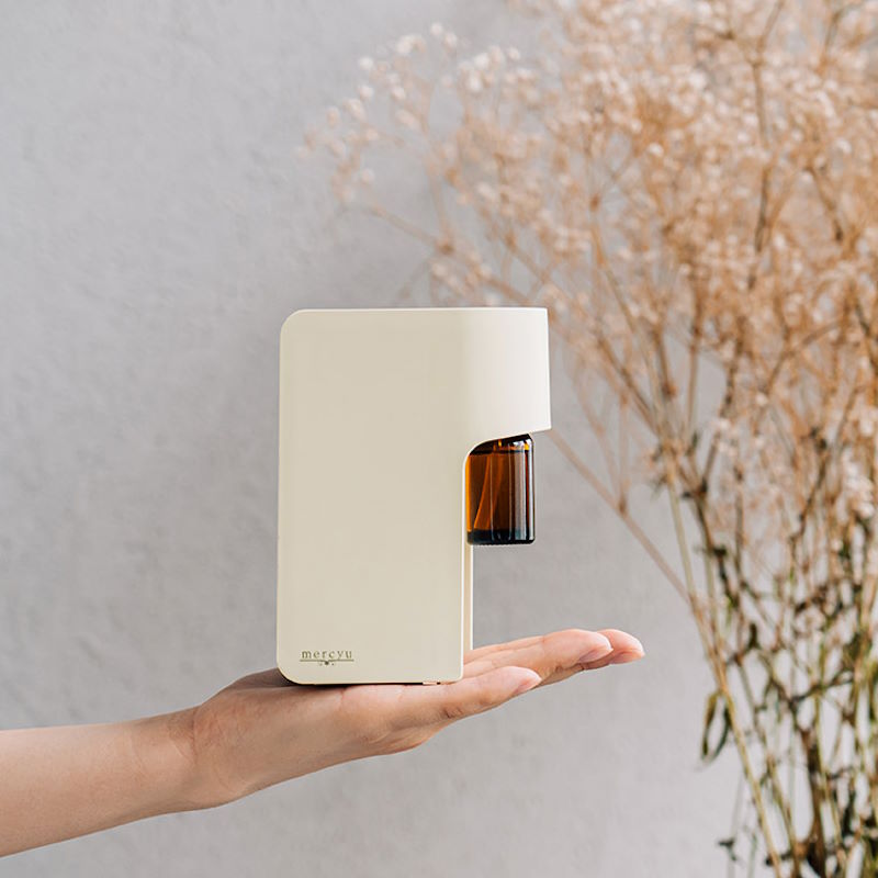 Mercyu/メルシーユー ネブライザー式アロマディフューザー LED照明機能