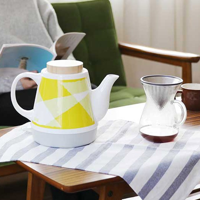 オンリリOnlili♡陶器ケトル♡北欧風ケトル♡廃盤品 オンリリ/Onlili 陶器電気ケトル 陶器で出来た電気ケトル 容量1.2