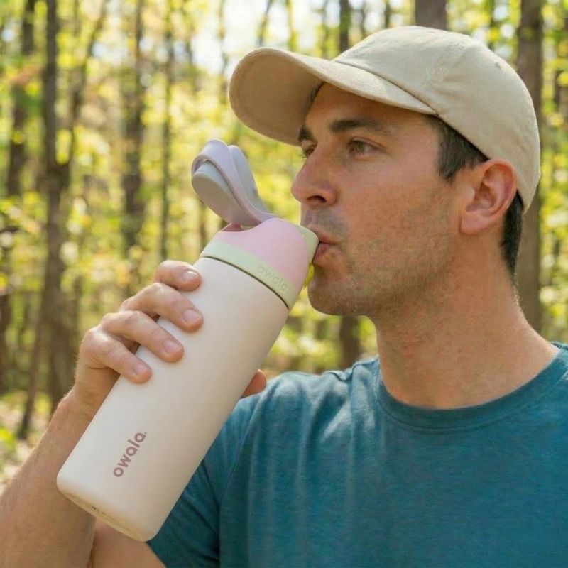 owala オワラ FreeSip 945ml フリーシップ 32oz 3重ステンレス構造の