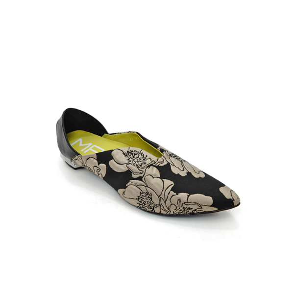 MANA（マナ） パンプス ポインテッドトゥ 人気 黒 柄 レディース MANA