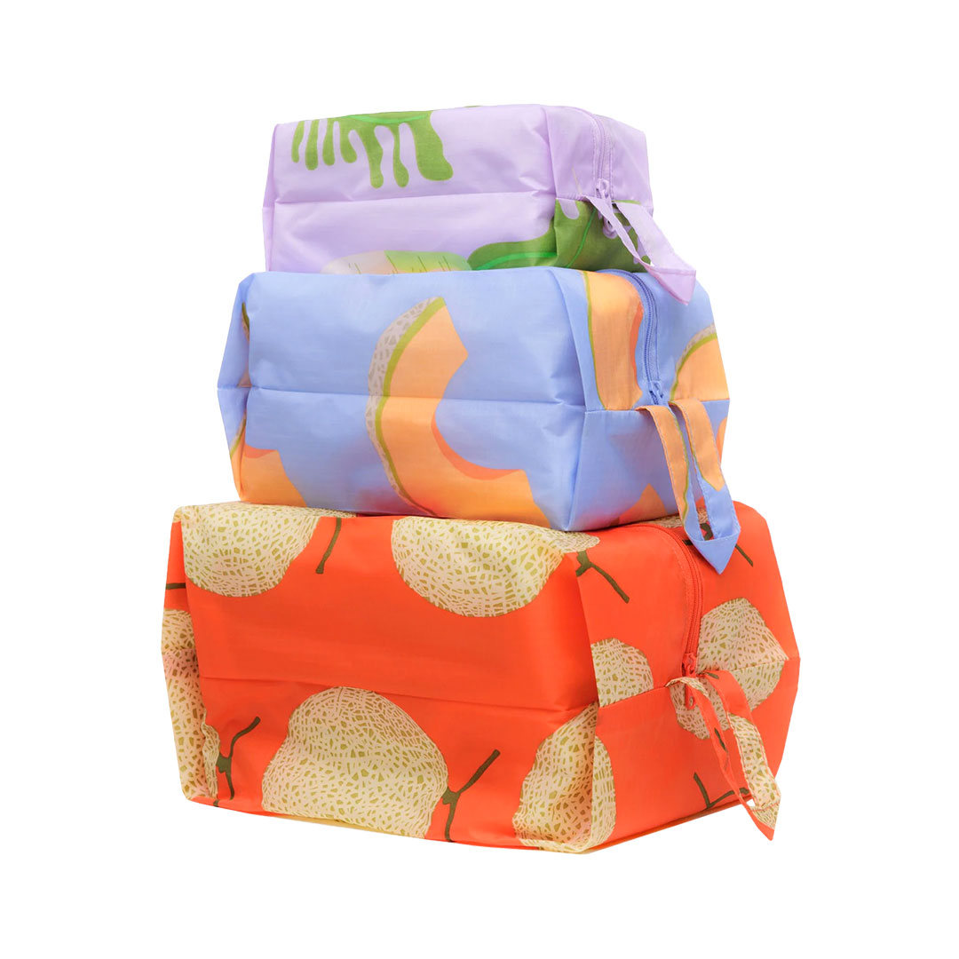 BAGGU（バグゥ） ポーチ バグー バグ 3D zip pouch サンリオ 小物入れ