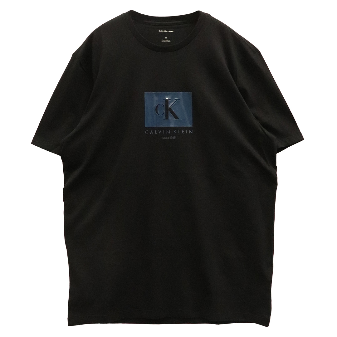 [新作]  カルバンクライン ロゴ入Tシャツ SALE ユニセックス エンボスロゴ Tシャツ（Tシャツ/カットソー