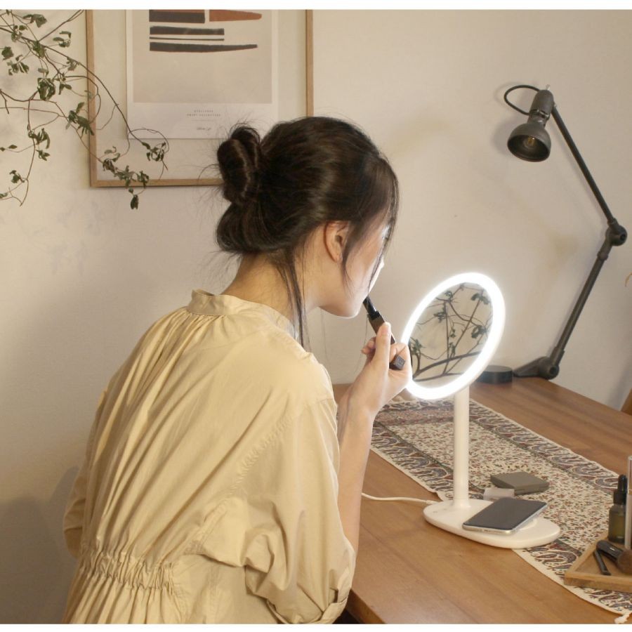 ココロ ビューティー アクトレス ミラー ワイヤレス充電器機能付き
